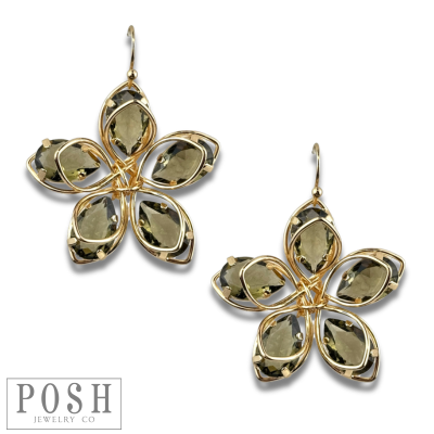 Crystal and flower petal earring - LC
